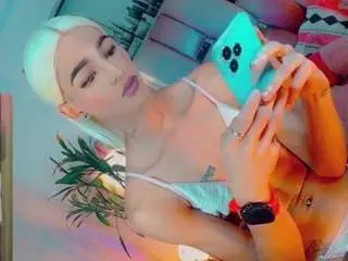 Camsoda Watch Live Sex Cams of isabellalatingirs