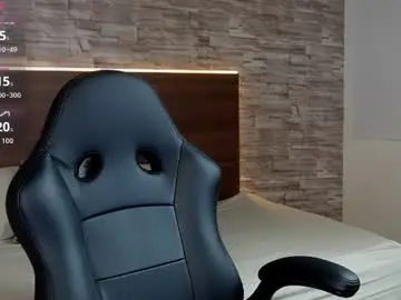Chaturbate Best live sex cam show of nahomydiamond