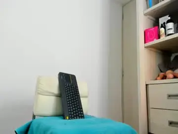 Chaturbate Sex Cam of xshantall_hotx