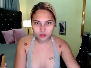 Chaturbate Live Sex Cam of samaralovets