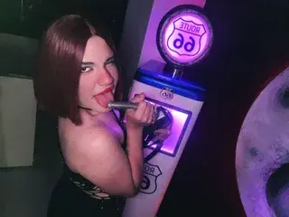 Streamate Sex Cam of GlossyyBratz