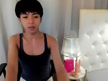 Stripchat Free Porn Cam of davincihugecock