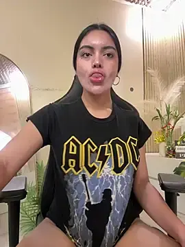 Stripchat Watch Live Sex Cams of TS-SimplyTheBest