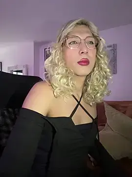 Stripchat Live Sex of conny_latina