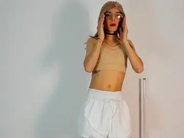 Stripchat Free Porn Cam of allison_pearzon