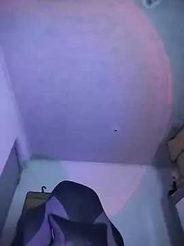 Stripchat Free Porn Cam of isaaSQUIRT
