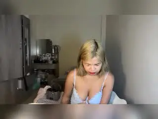 Xlovecam Sex Chat of YourBestGirlX